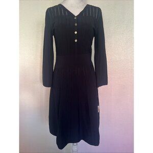 Tommy Hilfiger Women's V Neck Long Sleeve Empire Waist A line 4 Button Gothic